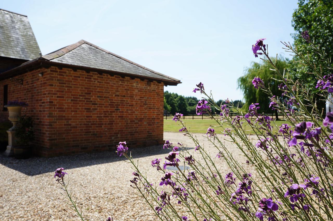 Bed and Breakfast The Olde Barn Lymington Exterior foto
